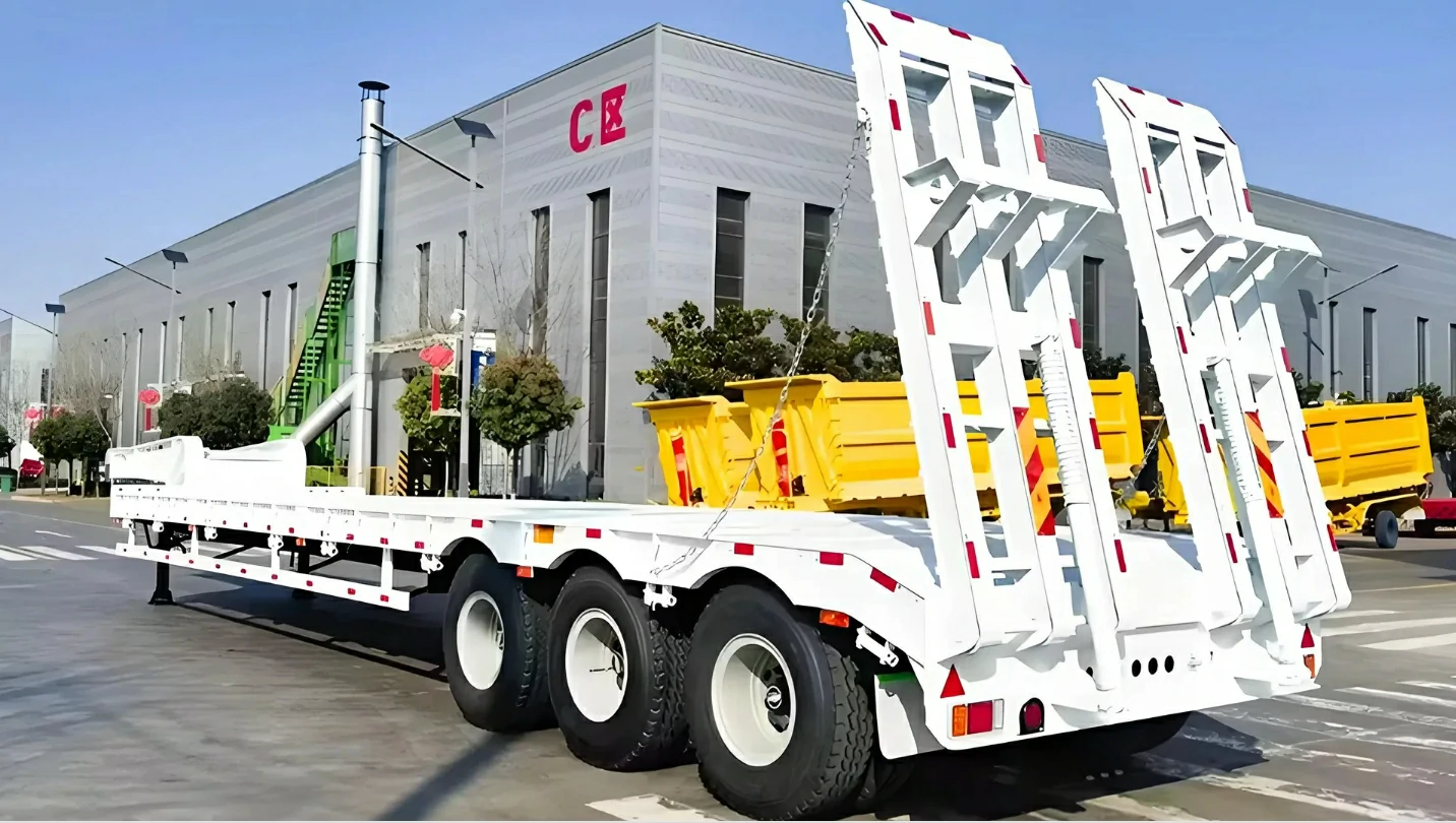 60 Ton 3 Axles Lowbed Semi Trailer for Excavator and Machinery Transport